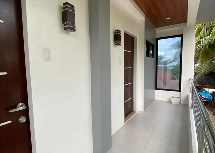 Christela House Guest house Pooc
