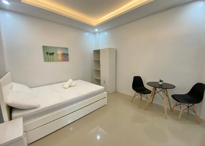 Christela House Guest house Pooc