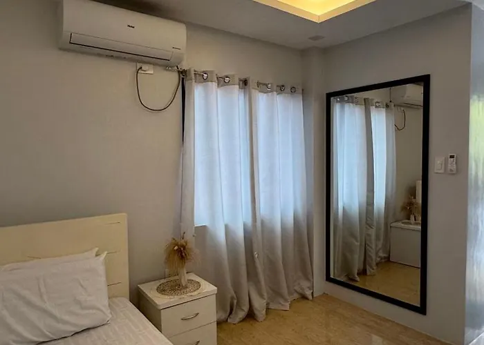 Christela House 3* Pooc